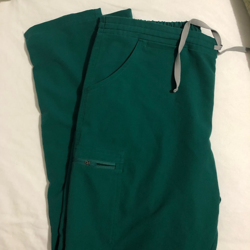 Figs Hunter Green Scrub Bottoms Size Large Regular